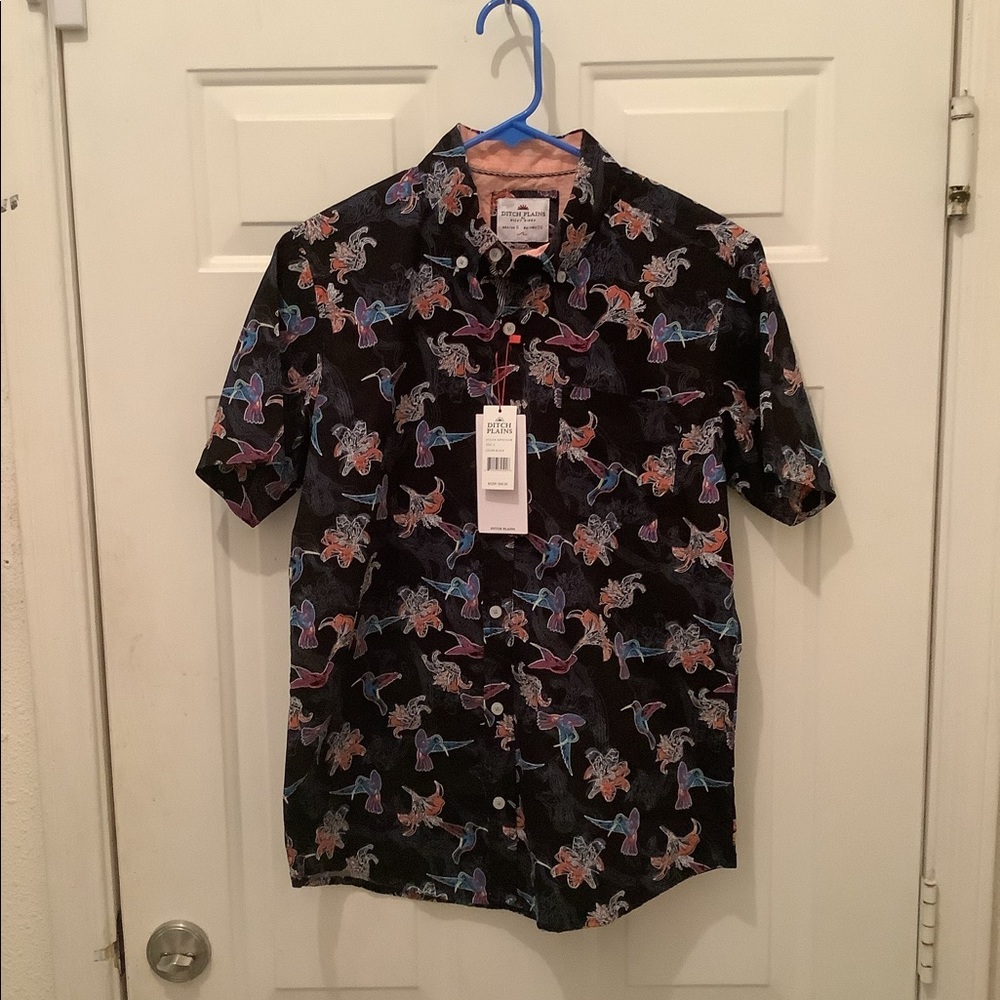 Ditch Plains small button up